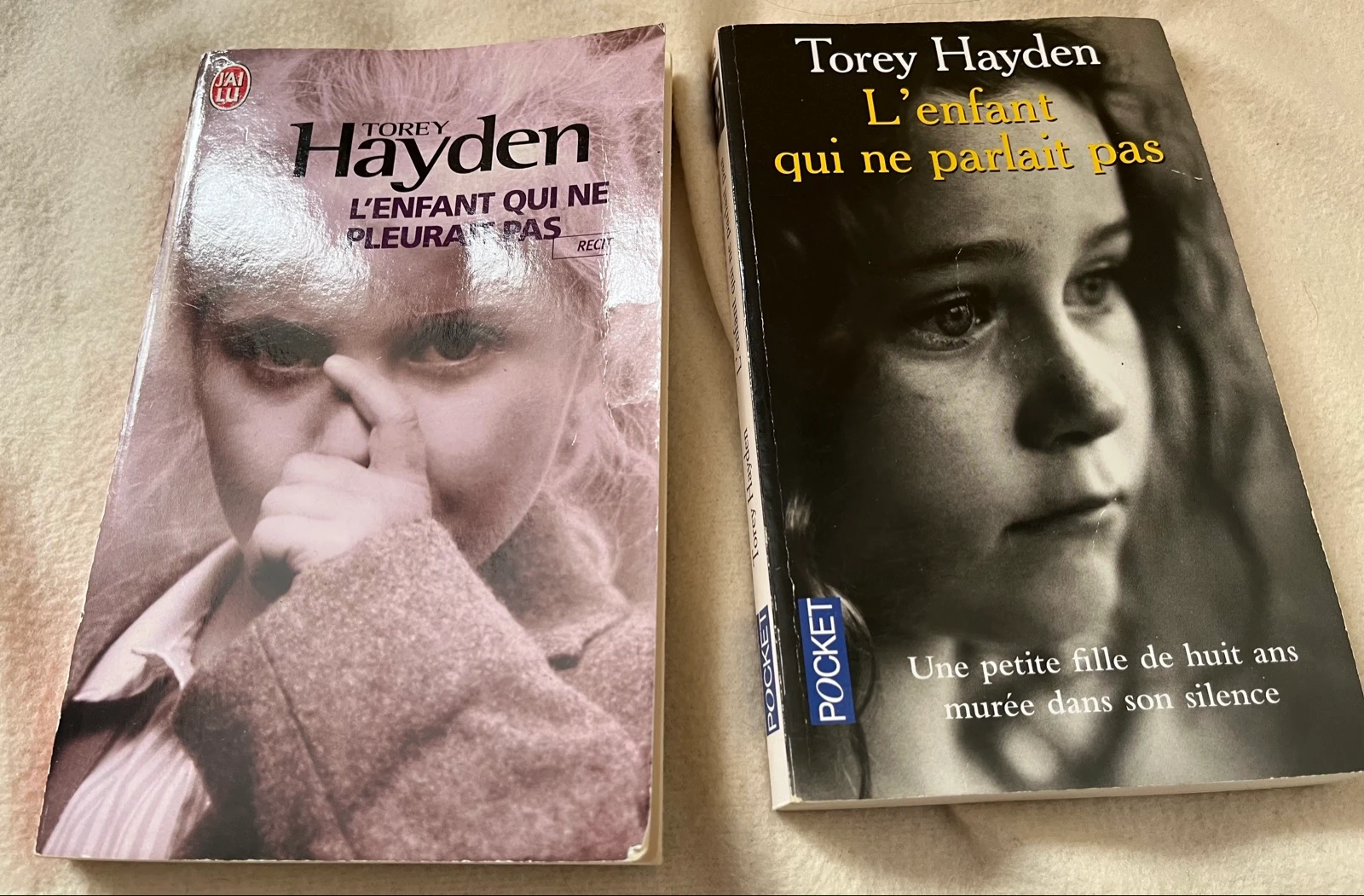 2 poches sur problème de l’enfance 
